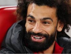 穆罕默德·萨拉赫（Mohamed Salah）站在十字路口，