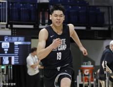 双向再签一人，崔永熙压力激增！留队名额仅剩1席 逐梦NBA难题不断