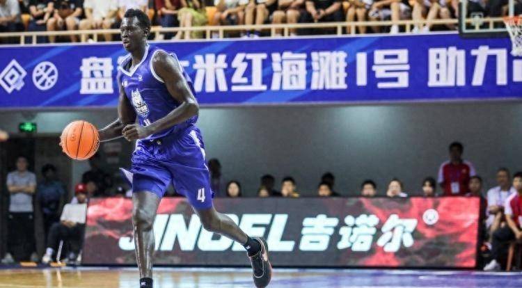 前NBL辽宁队外援马库尔-梅克与NBA猛龙队签约