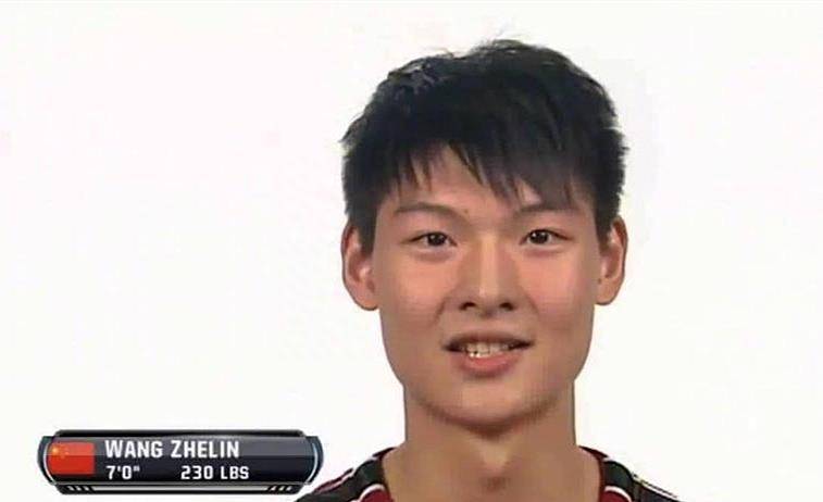 王哲林在2016年被NBA灰熊选中，当时为何他拒绝前往？