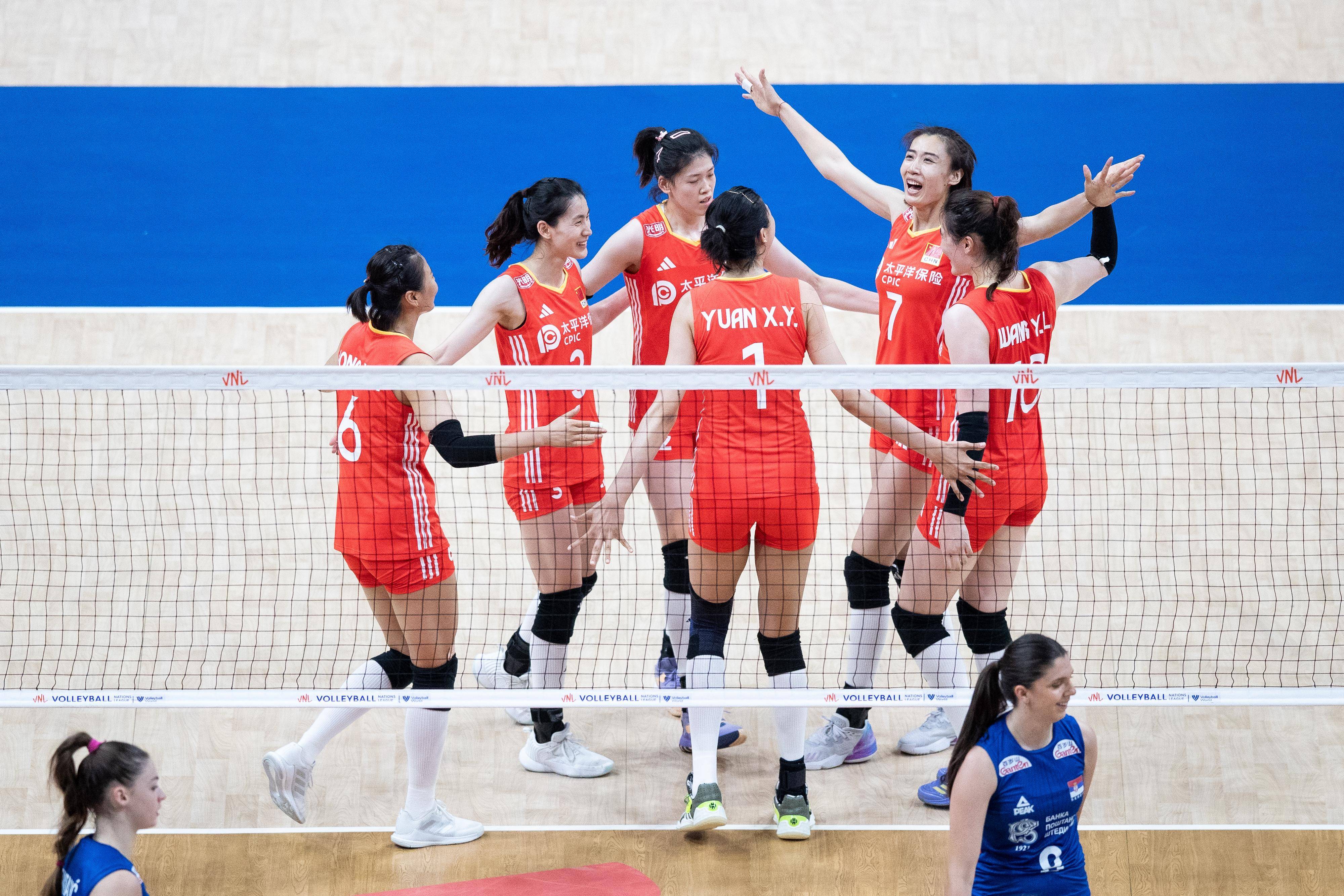 世界女排联赛：中国队胜塞尔维亚队