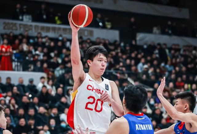 26分钟12次封盖！郇斯楠成中国男篮新星，NBA首轮秀在望？