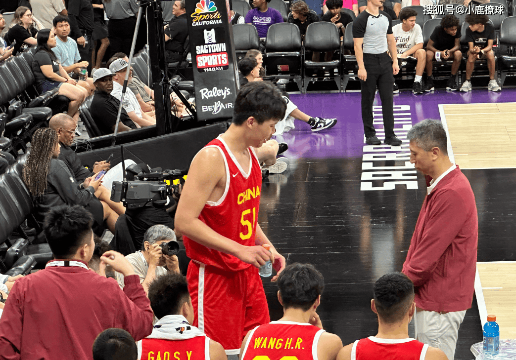 轰12分4板2帽！中国男篮2米18高塔国际赛场大放异彩，有望冲击NBA