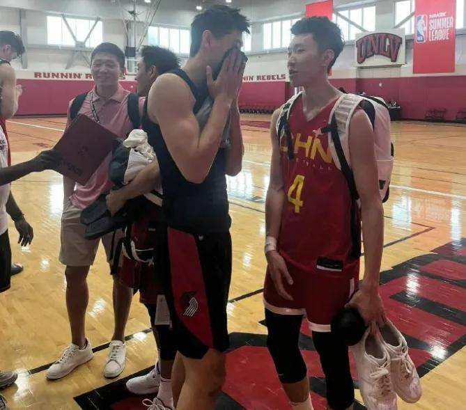 中国男篮封杀王岚嵚？差点100%三分命中率！终于打上了NBA……