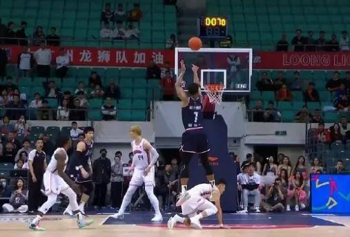 确认交易了！中国男篮的替补核心！崔永熙更能专注于NBA……