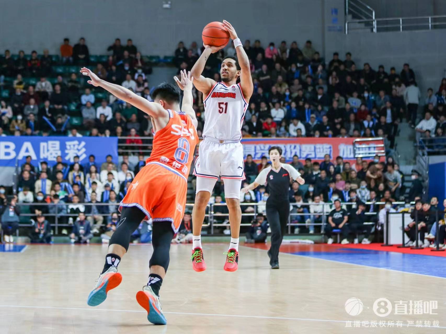 恭喜宏远！33岁NBA锋卫摇摆人加盟，取代沃特斯携胡明轩争冠