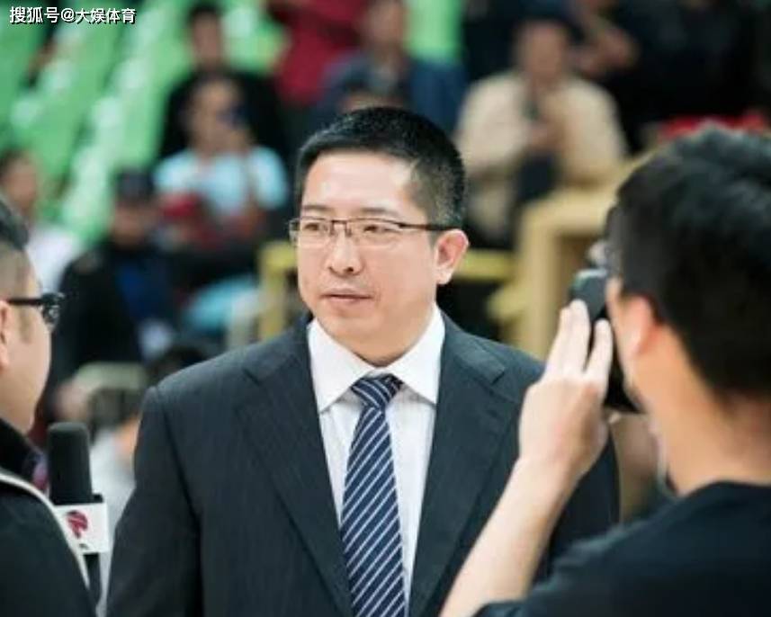 胡卫东是没加入NBA，否则成就比姚明更高，胡卫东人称中国乔丹