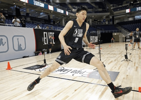 2年合约，恭喜崔永熙！NBA终于又有中国球员