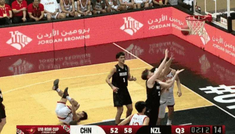 中国男篮金牌没了！半决赛15投砸出11铁！人家将来能打NBA……