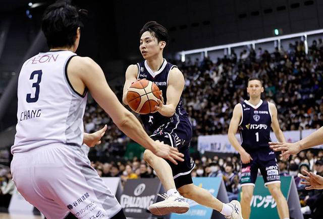 172身高也能打NBA！又有一个日本球员勇闯NBA，河村勇辉签约